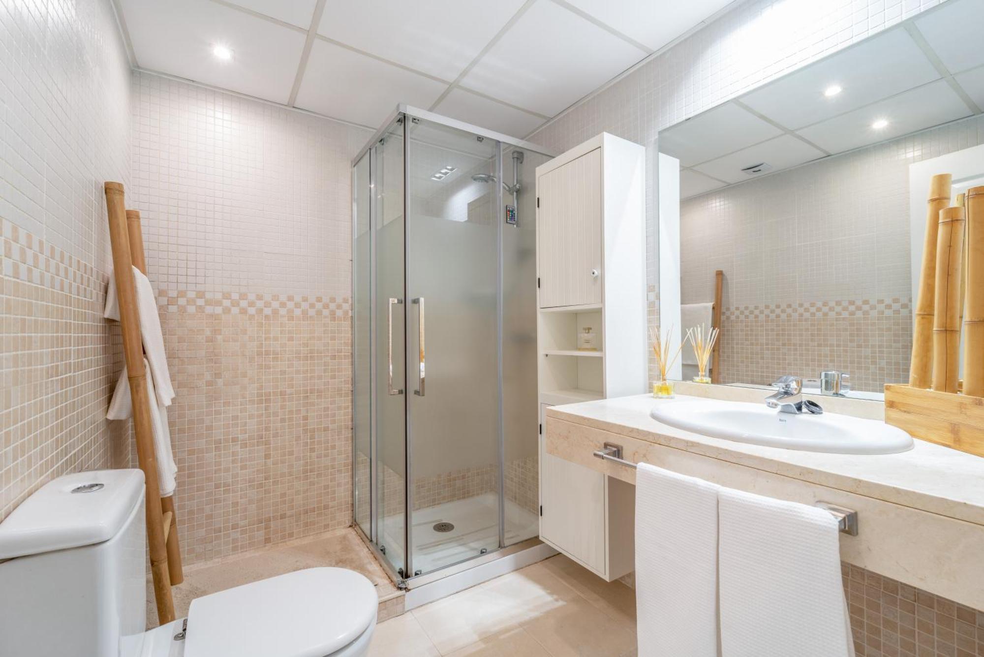 Fabulous Golf Front Apartment With Pool And Seaview Benalmádena Exteriör bild
